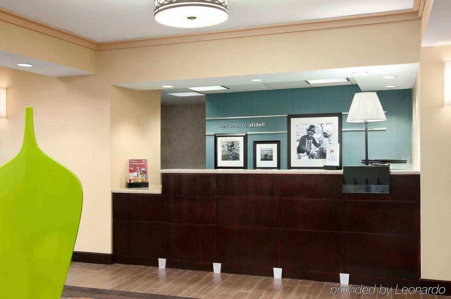 Hampton Inn Слайдел Екстериор снимка